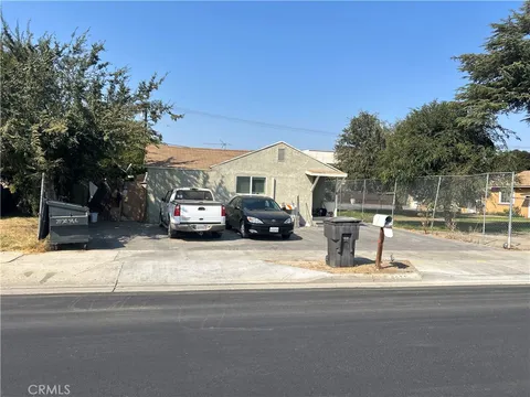 8377 Cypress Avenue, Riverside, CA 92503