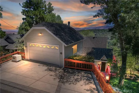 1382 St Anton Drive, Lake Arrowhead, CA 92352