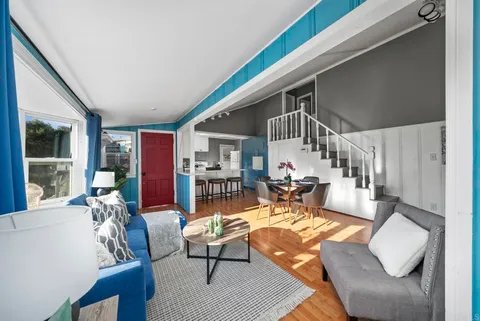 15599 Oakvale Road, Escondido, CA 92027