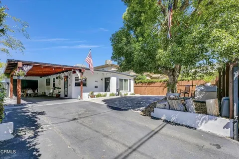 11015 Scoville Avenue, Sunland, CA 91040