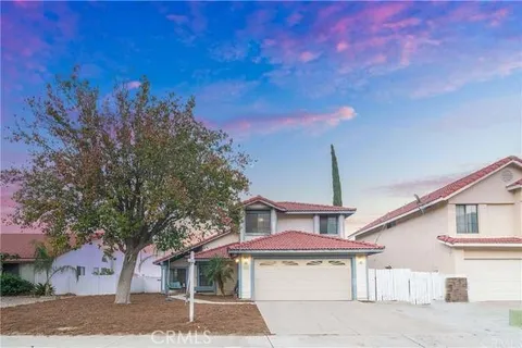 15660 Lake Ridge Road, Lake Elsinore, CA 92530