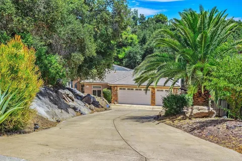 28315 Meadow Glen Way W, Escondido, CA 92026