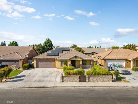 9102 Staten Island Drive, Bakersfield, CA 93311