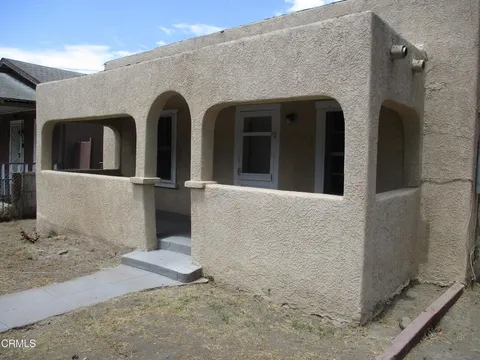 1153 E Harvard Boulevard, Santa Paula, CA 93060