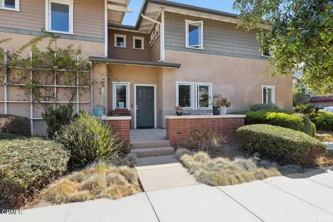 11121 Snapdragon Street Unit 101, Ventura, CA 93004