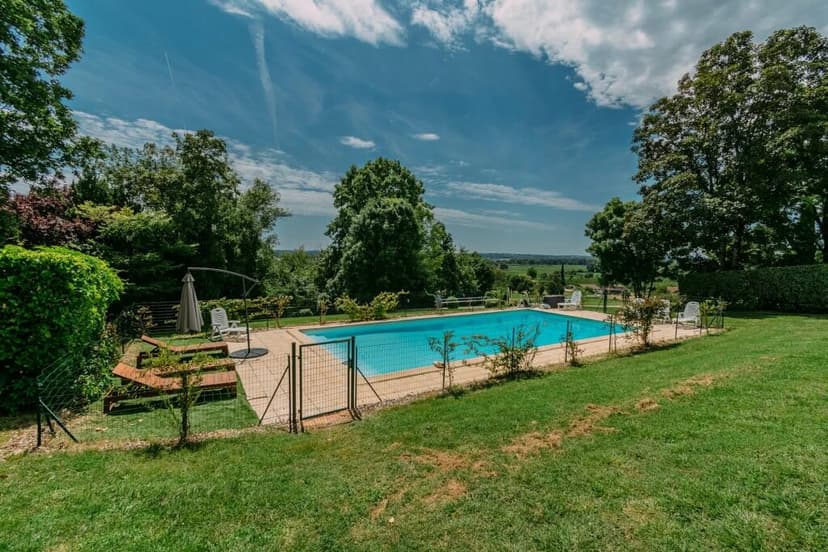 Additional image 2 of Aquitaine, Lot-et-Garonne, Villeneuve-sur-Lot, France