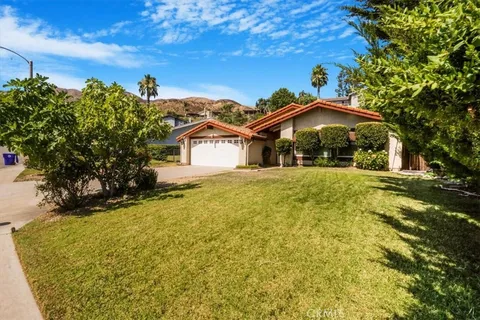 3025 Small Canyon Drive, Highland, CA 92346