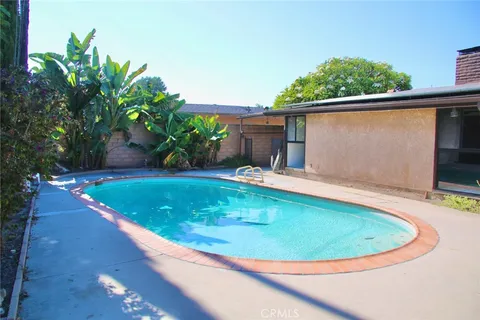 2340 W Transit Avenue, Anaheim, CA 92804