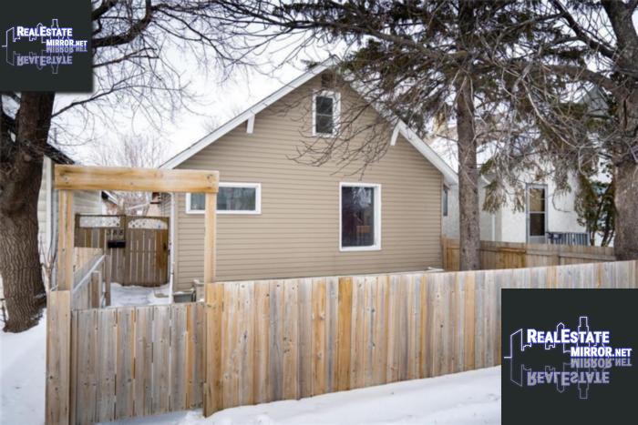 388 Madison StWinnipeg, Manitoba, R3J1H8, Canada