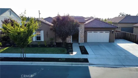 2633 N Silvervale Street, Visalia, CA 93291