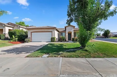 15086 Hayden Court, Lake Elsinore, CA 92530