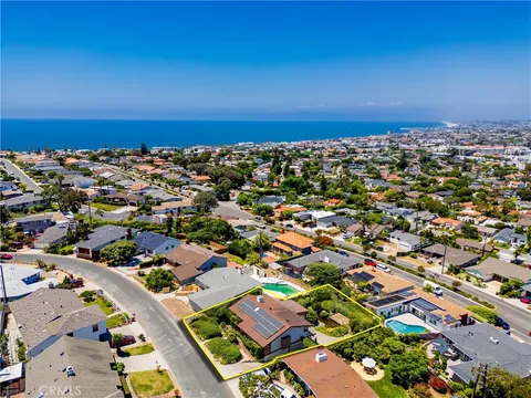 221 Via Los Miradores, Redondo Beach, CA 90277