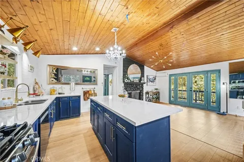 24288 Wabern Drive, Crestline, CA 92325