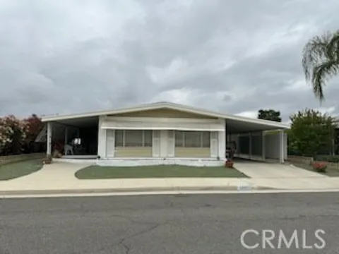 1082 Via Del Mesa, Hemet, CA 92543