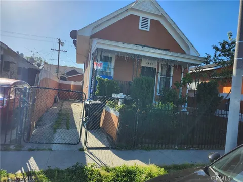 3822 Crawford Street, Los Angeles, CA 90011