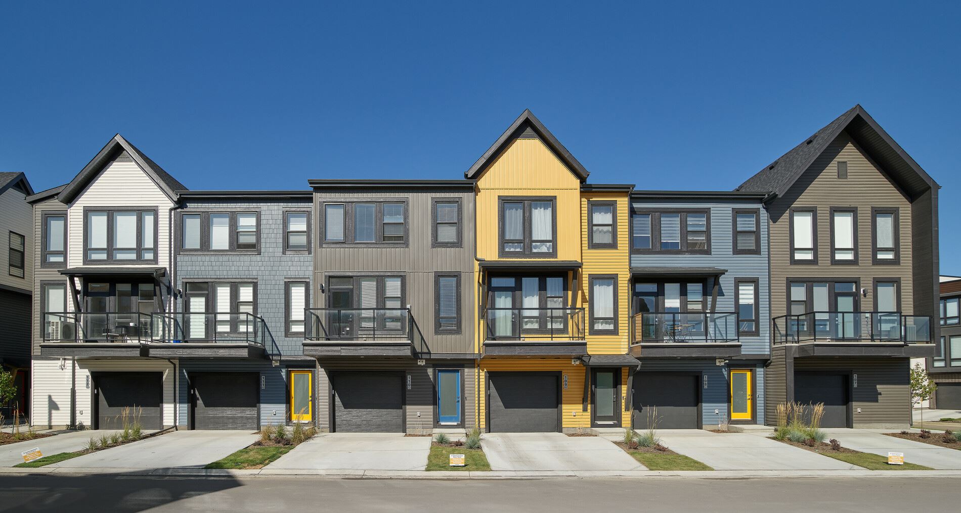 Additional image 4 of Pivot