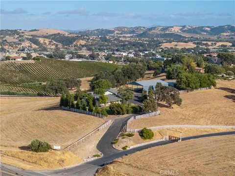 2120 Claassen Ranch Lane, Paso Robles, CA 93446