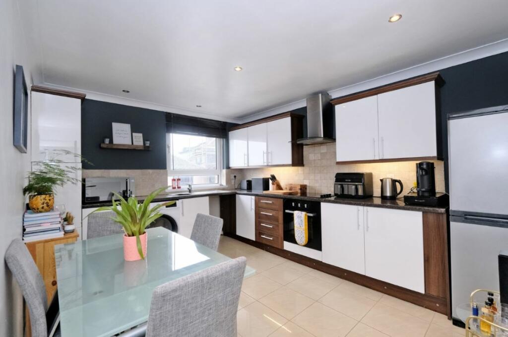 Additional image 10 of Attic Left, 12 Rosebank Place, Aberdeen, Aberdeenshire, AB11 6XP