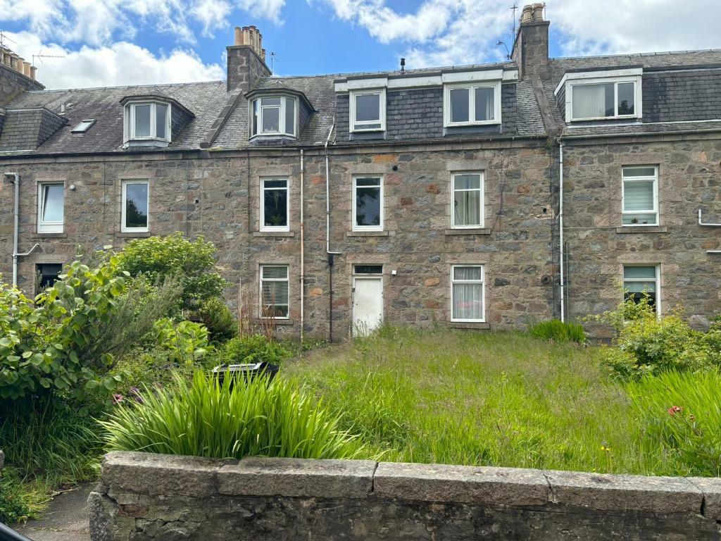 Nellfield Place, Aberdeen, AB10