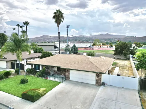 Primary image of 41587 Lomas Street, Hemet, CA 92544