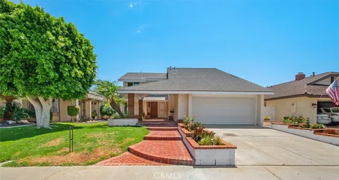 24576 Creekview Drive, Laguna Hills, CA 92653