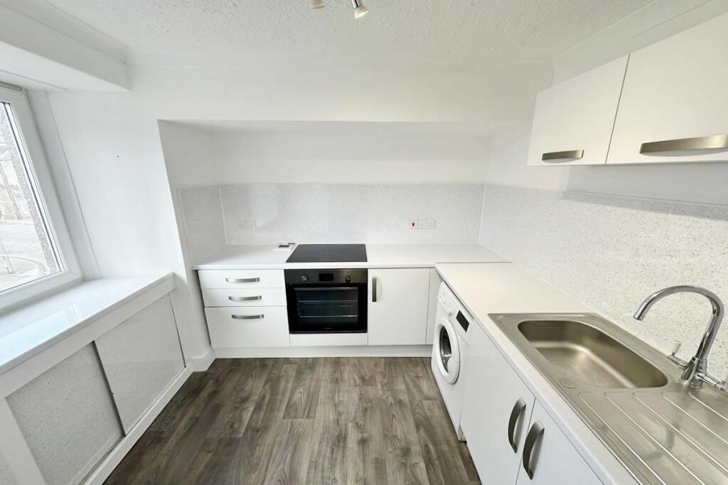 Additional image 4 of 1B, Walker Place, Aberdeen, AB118BQ