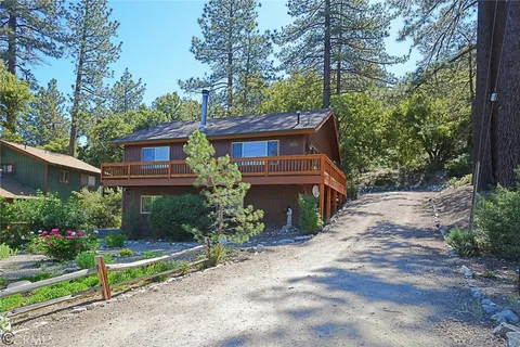 1928 Matterhorn Drive, Pine Mountain Club, CA 93222