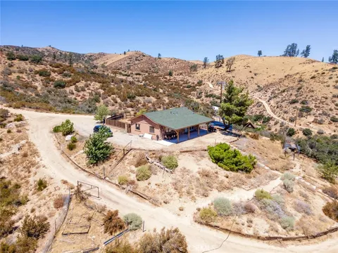 46417 Kings Canyon Road, Lancaster, CA 93536