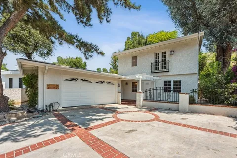 4950 Dunman Avenue, Woodland Hills, CA 91364