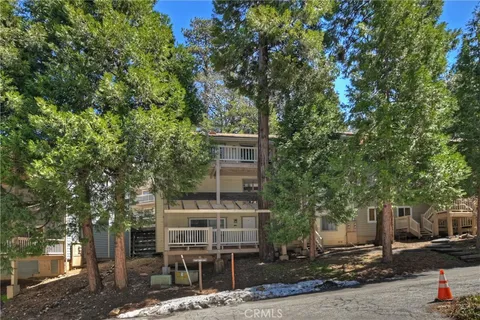 142 Rockledge Lane, Lake Arrowhead, CA 92352