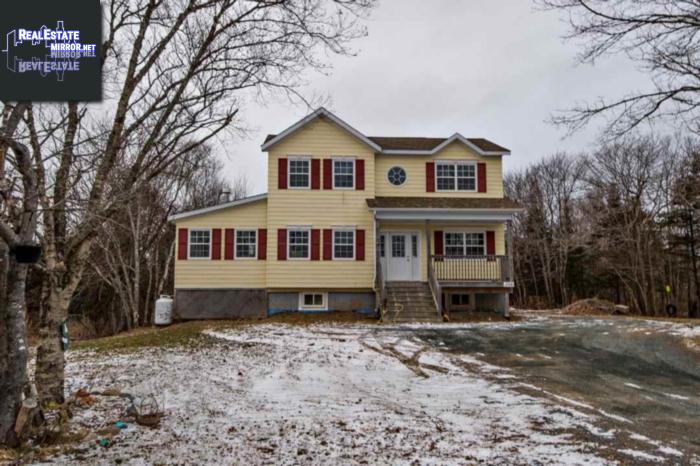 206 Dyke RoadCow Bay, Nova Scotia, B3G1K2, Canada