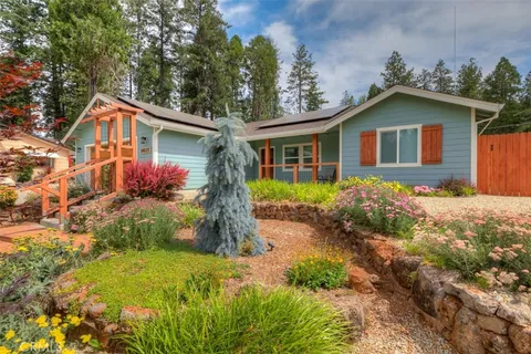 Primary image of 14115 Norwich Circle, Magalia, CA 95954