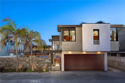 3301 The Strand, Hermosa Beach, CA 90254