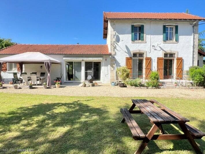 Additional image 2 of Sauze-Vaussais, Poitou Charentes, France