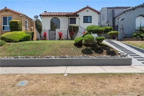 3206 W 74th Street, Los Angeles, CA 90043
