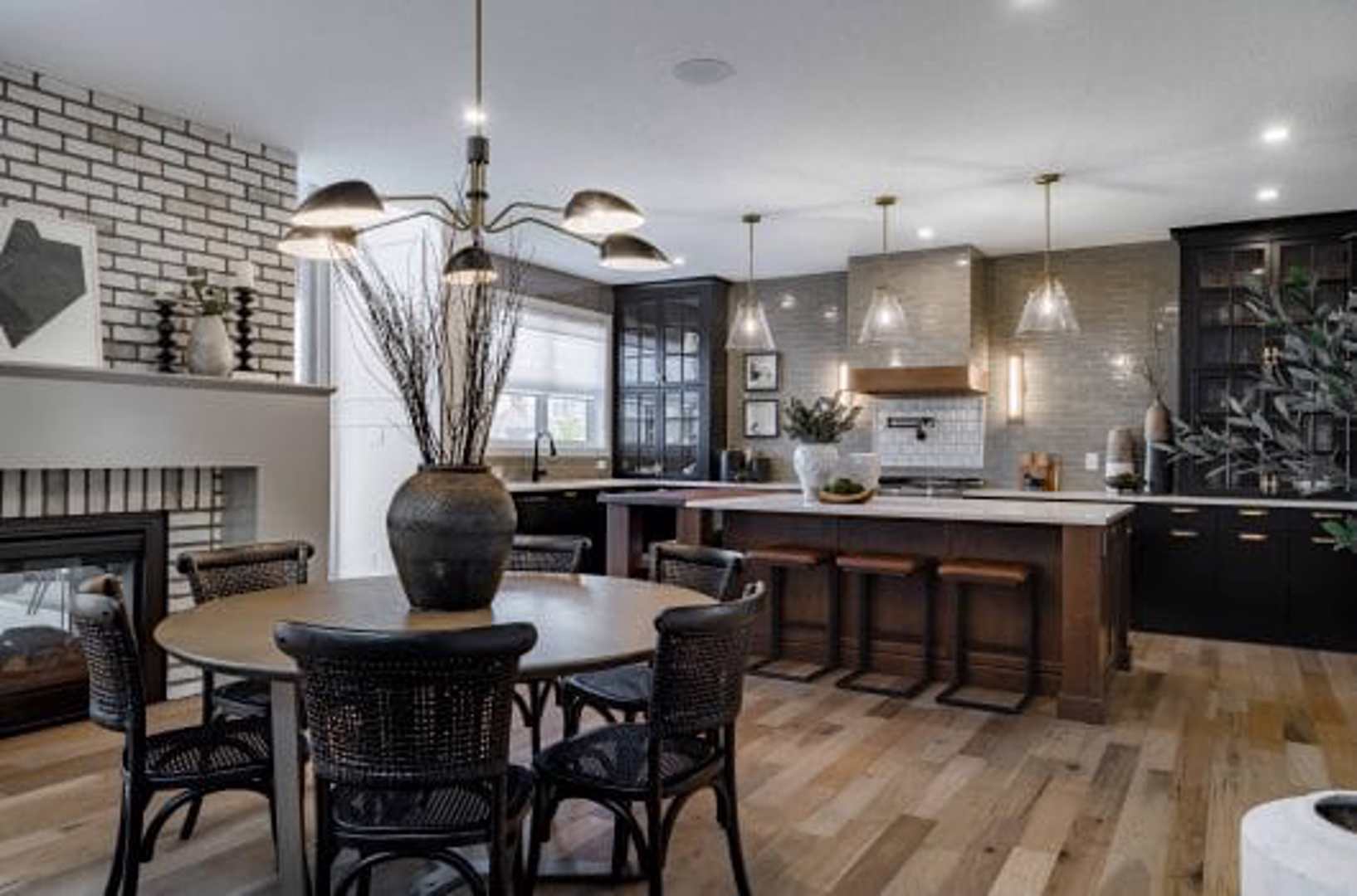 Additional image 9 of Vita Crystallina