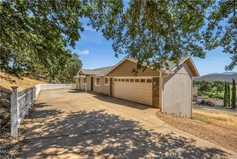 17256 Knollview Drive, Hidden Valley Lake, CA 95467