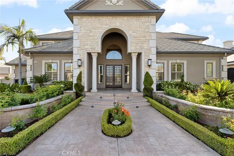 11231 N Knotting Hill Drive, Fresno, CA 93730