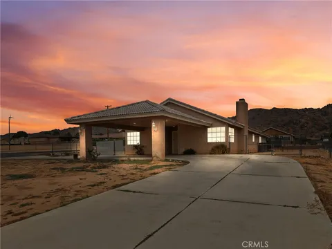 17495 Mesquite Road, Apple Valley, CA 92307