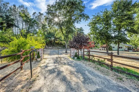 5385 Sabin Road, Kelseyville, CA 95451