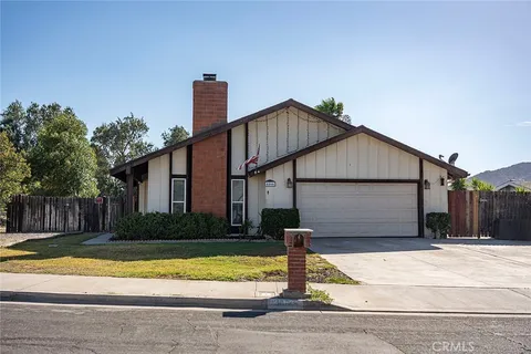 4466 Lyon Avenue, Riverside, CA 92505
