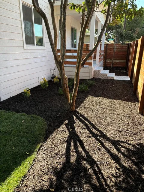 1330 W 2nd Street, Santa Ana, CA 92703