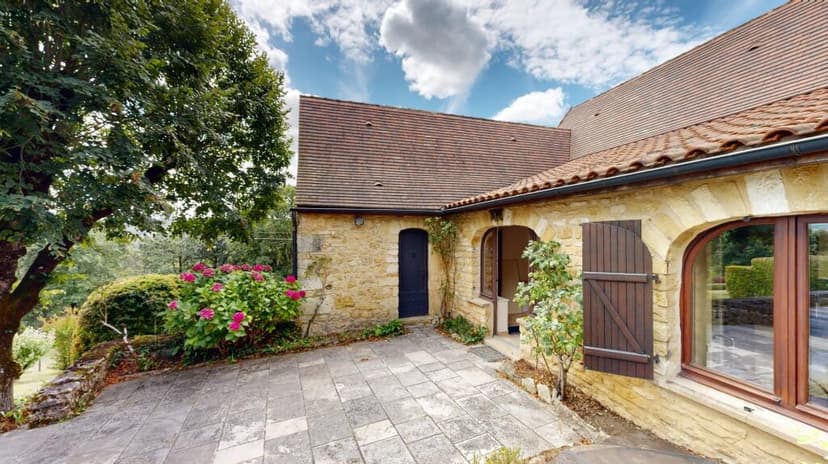 Additional image 2 of St Cyprien_DORDOGNE, France