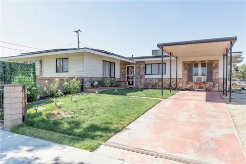 848 W Sharon Road, Redlands, CA 92374