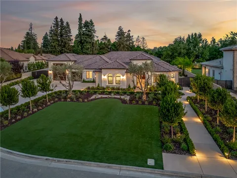 2315 W Dovewood Lane, Fresno, CA 93711