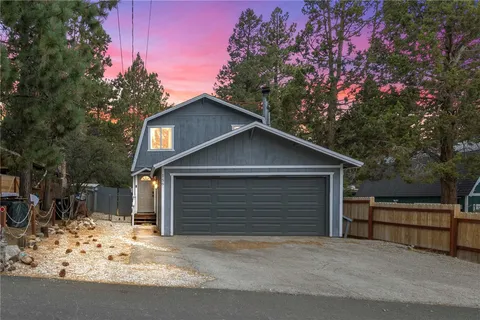 156 Victoria Lane, Sugarloaf, CA 92386