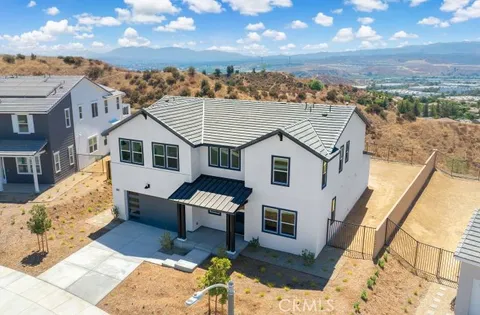 29822 Old Ranch Circle, Castaic, CA 91384