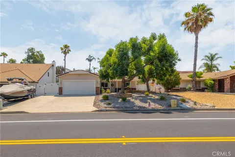 29308 Longhorn Drive, Canyon Lake, CA 92587