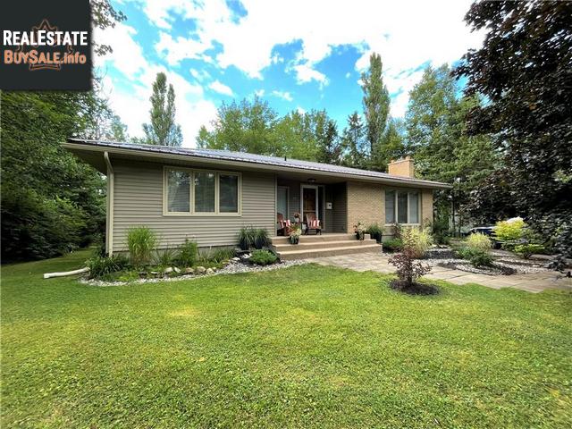 Primary image of 15 Woodhaven CrtMoncton, New Brunswick, E1G1H3, Canada