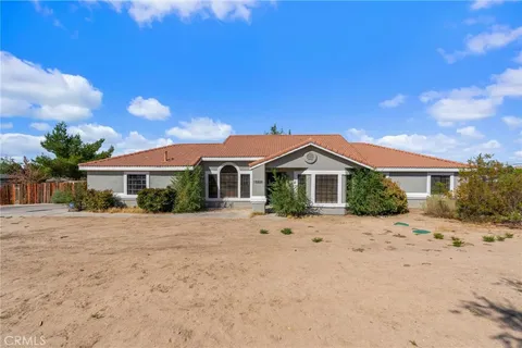 15500 Pohez Road, Apple Valley, CA 92307